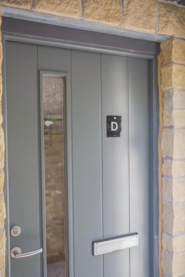 Stylish Modern Newly Built Apartment 15 Min From City Centre Edinburgh